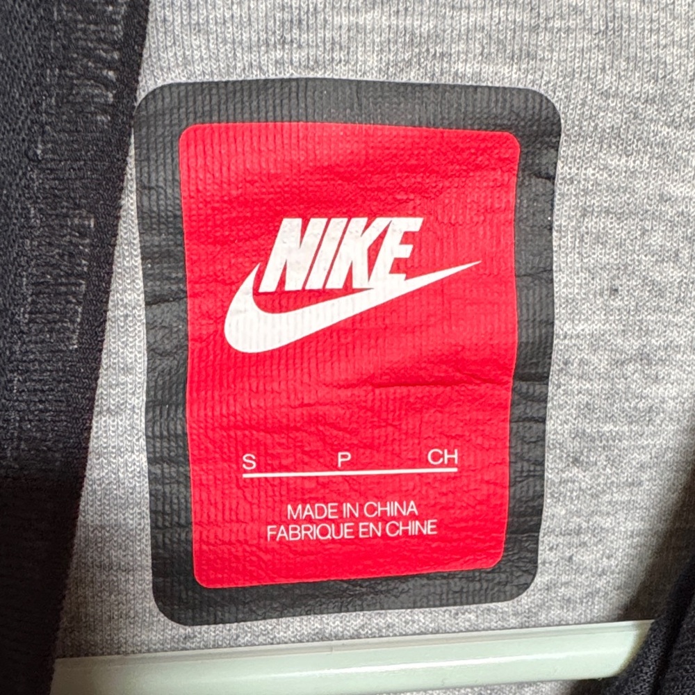 Nike Women's Size Small Hoodie - Picture 2 of 5